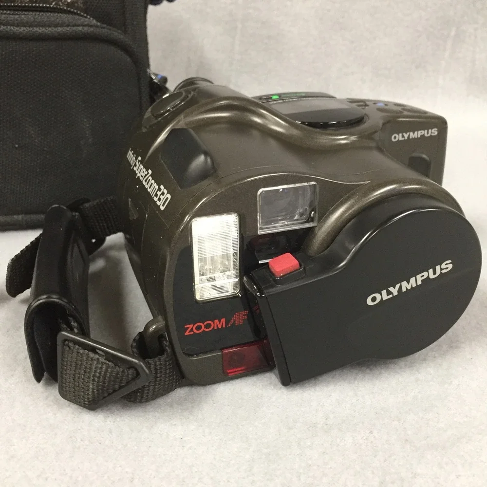 Olympus‎ Infinity SuperZoom 330 35mm Film Camera 38-105mm Lens with Case Japan